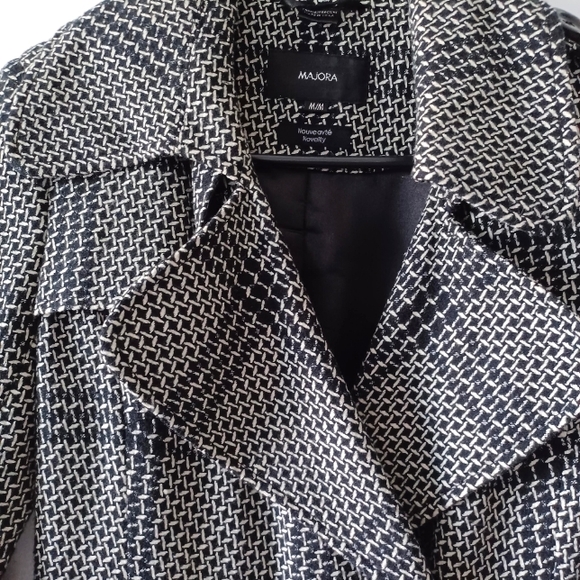 Doubled Breasted Plaid Trench Coat - Picture 4 of 5